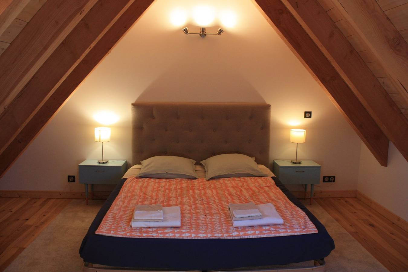Gîte à la ferme, avec piscine, 4-6 personnes in Sainte-Marie (Cantal), Parc naturel régional des Volcans d'Auvergne