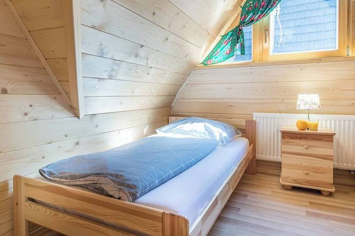 Elegant modern cottage with a private garden in the Tatra Mountains in Murzasichle, Carpates (Pologne)