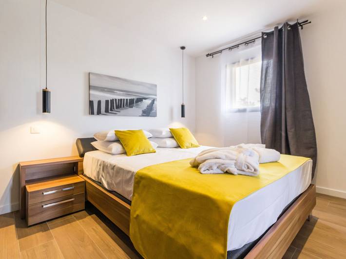Gîtes avec piscine chauffée proche plage. Jardin, spa, Bbq, Wifi. Ch. bébé incluse in Préfailles, Côte de Jade