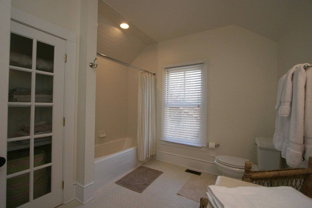 Downtown Brevard Cottage ~ zu Fuß zur Main Street Restaurants & Shops ~ Wifi in Brevard, Transylvania County