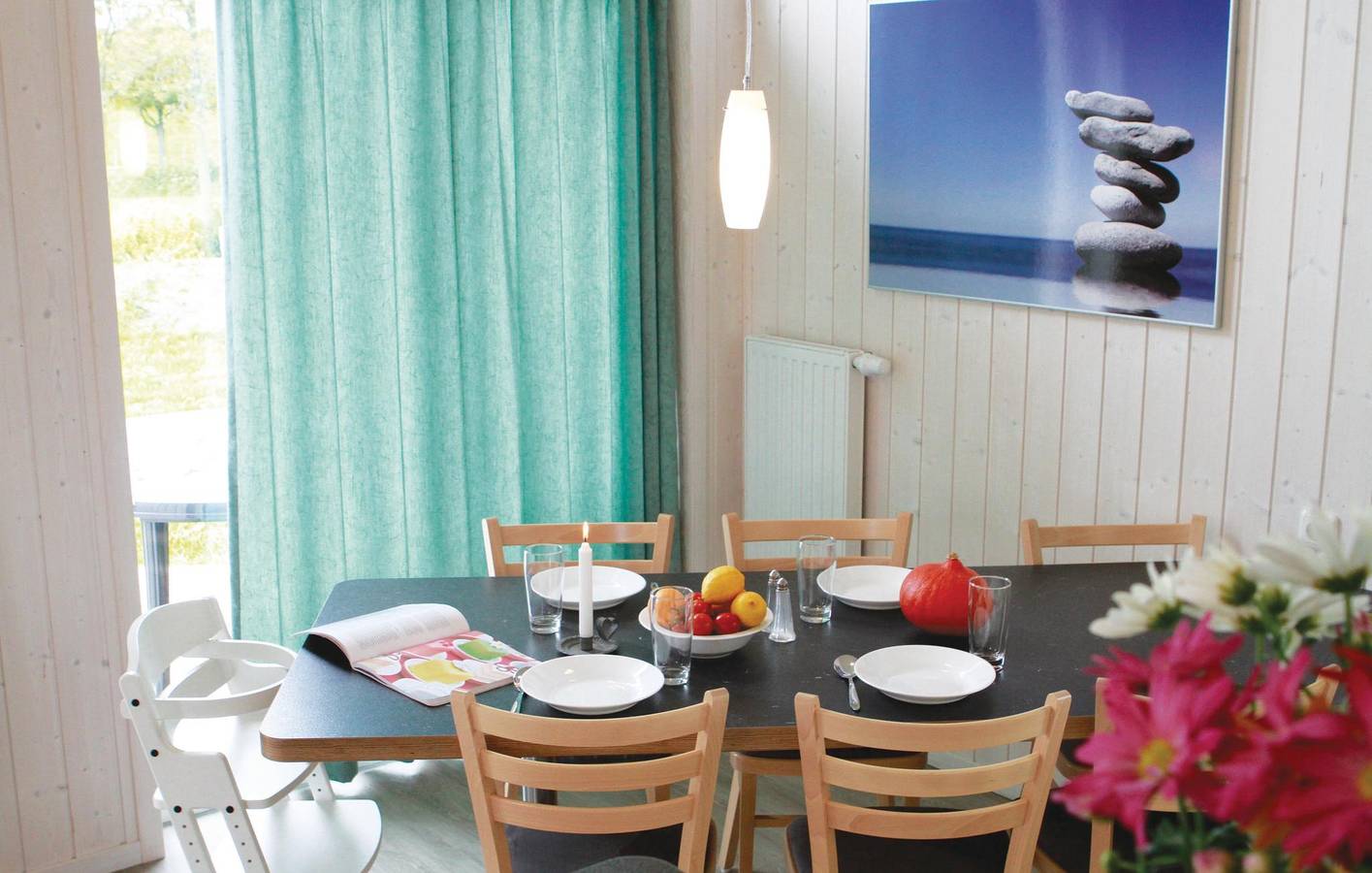 Cozy Beachside Apartment with WiFi & Parking in Priwall, Bay of Lübeck