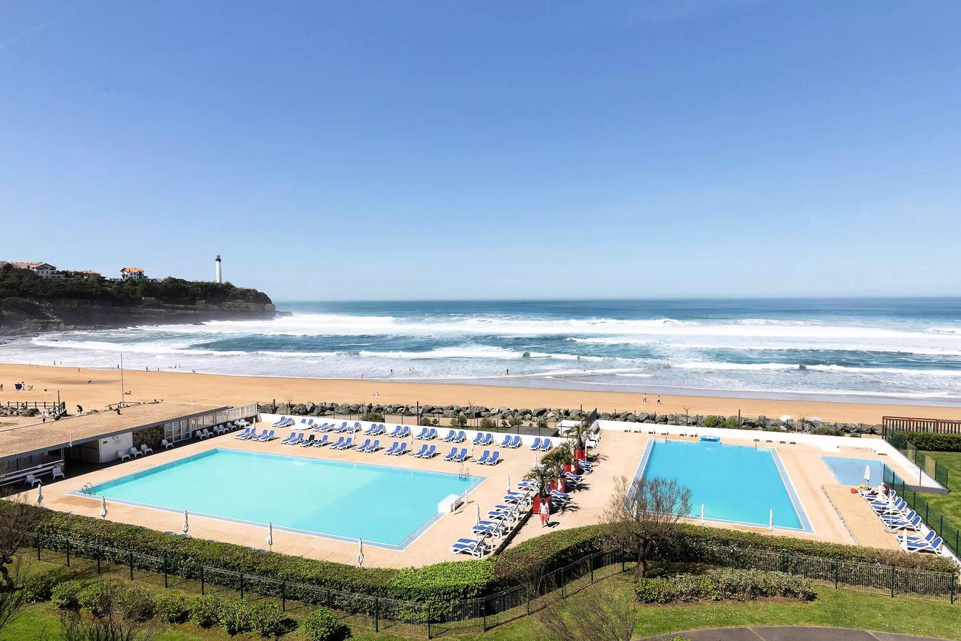 Chambre Premium 2 Chambres 2 Adultes et 1 Enfant avec vue imprenable mer in Anglet, Région de Bayonne