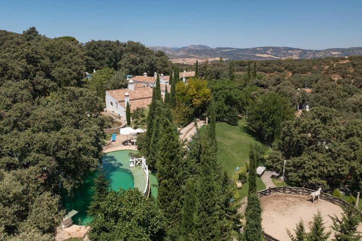 Casa rural con piscina para 2 personas, con piscina además de vistas y jardín en Ronda