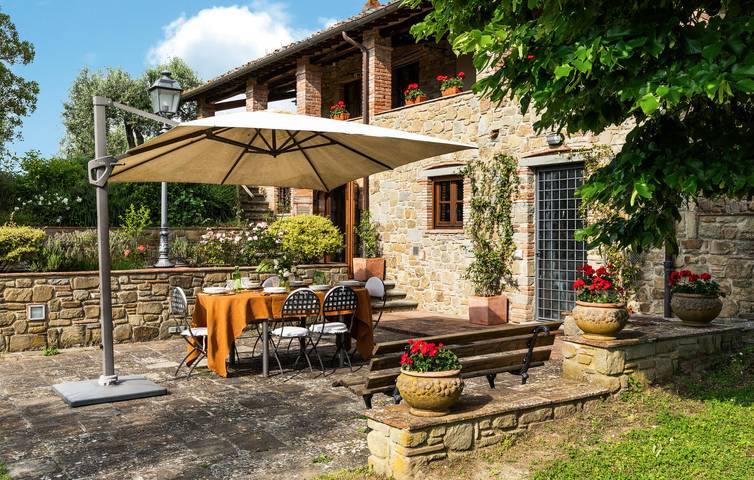 Geräumige Wohnung mit Pool, Parkplatz & WiFi in Arezzo, Arezzo Provinz