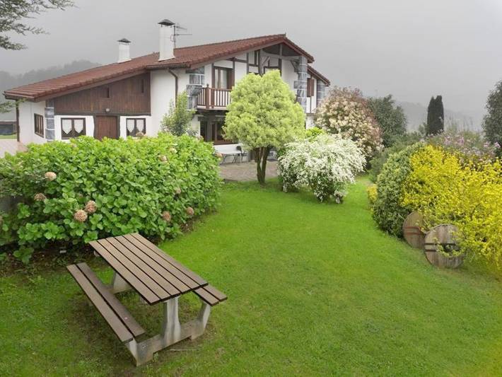 Casa rural para 2 personas, con Terraza además de Jardín y Vistas en Guipúzcoa