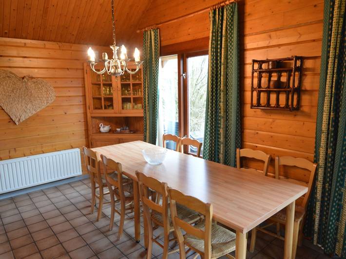 Gîte pour 5 personnes, avec Terrasse ainsi que Jardin et Sauna dans Robertville - 4