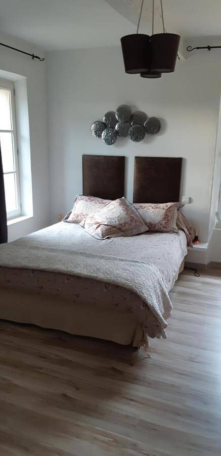 Two-Bedroom Suite in Terssac, Région d'Albi