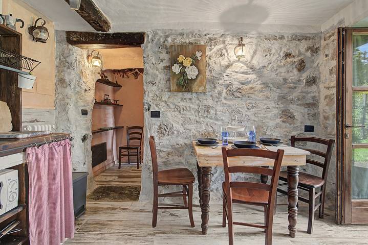 Ganze Wohnung, Apartment 'Casale La Selva Cottage Piccolo' mit Garten, Gemeinschaftspool und Wlan in Bene Lario, Como Provinz