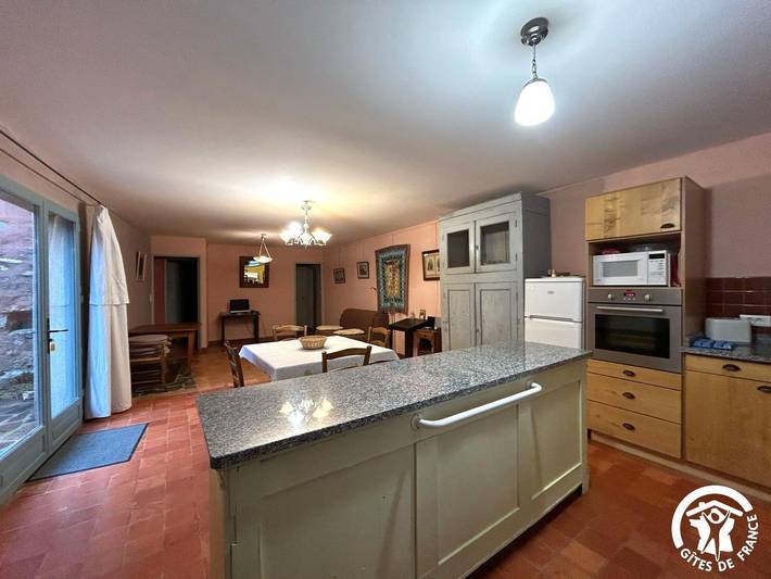 Gîte pour 4 personnes, avec jardin et piscine dans Babeau-Bouldoux