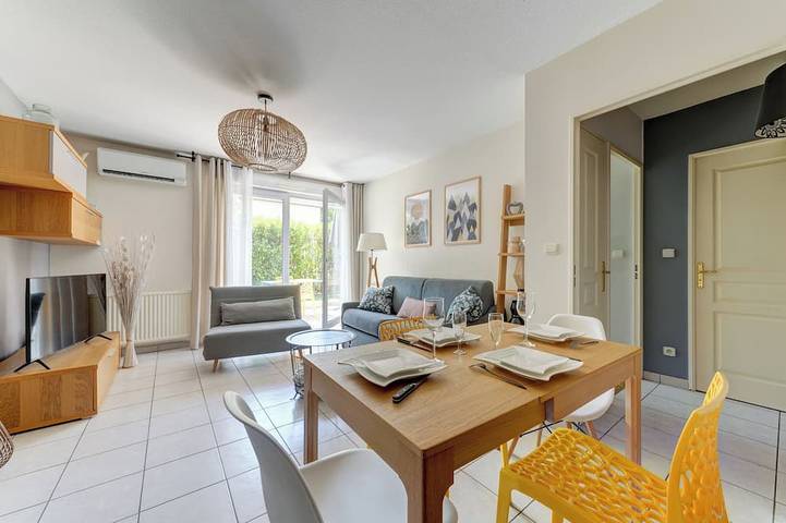 Appartement de vacances pour 5 personnes, avec terrasse et jardin