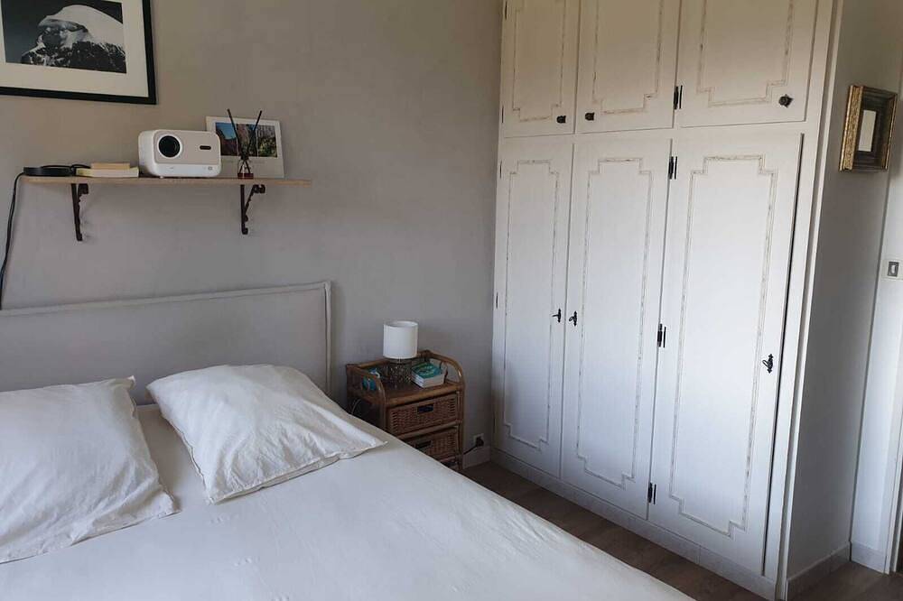 Villa with swimming pool - Authentic escape 8 minutes from Lourmarin! in Villelaure, Parque natural regional del Luberon