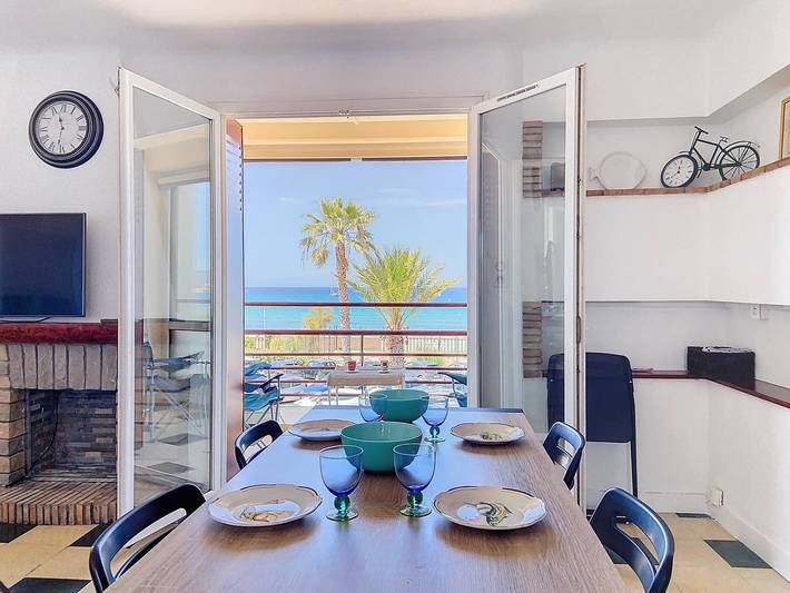 Gîte pour 4 personnes, avec Terrasse dans Plage de Saint-Cyr sur Mer Les Lecques