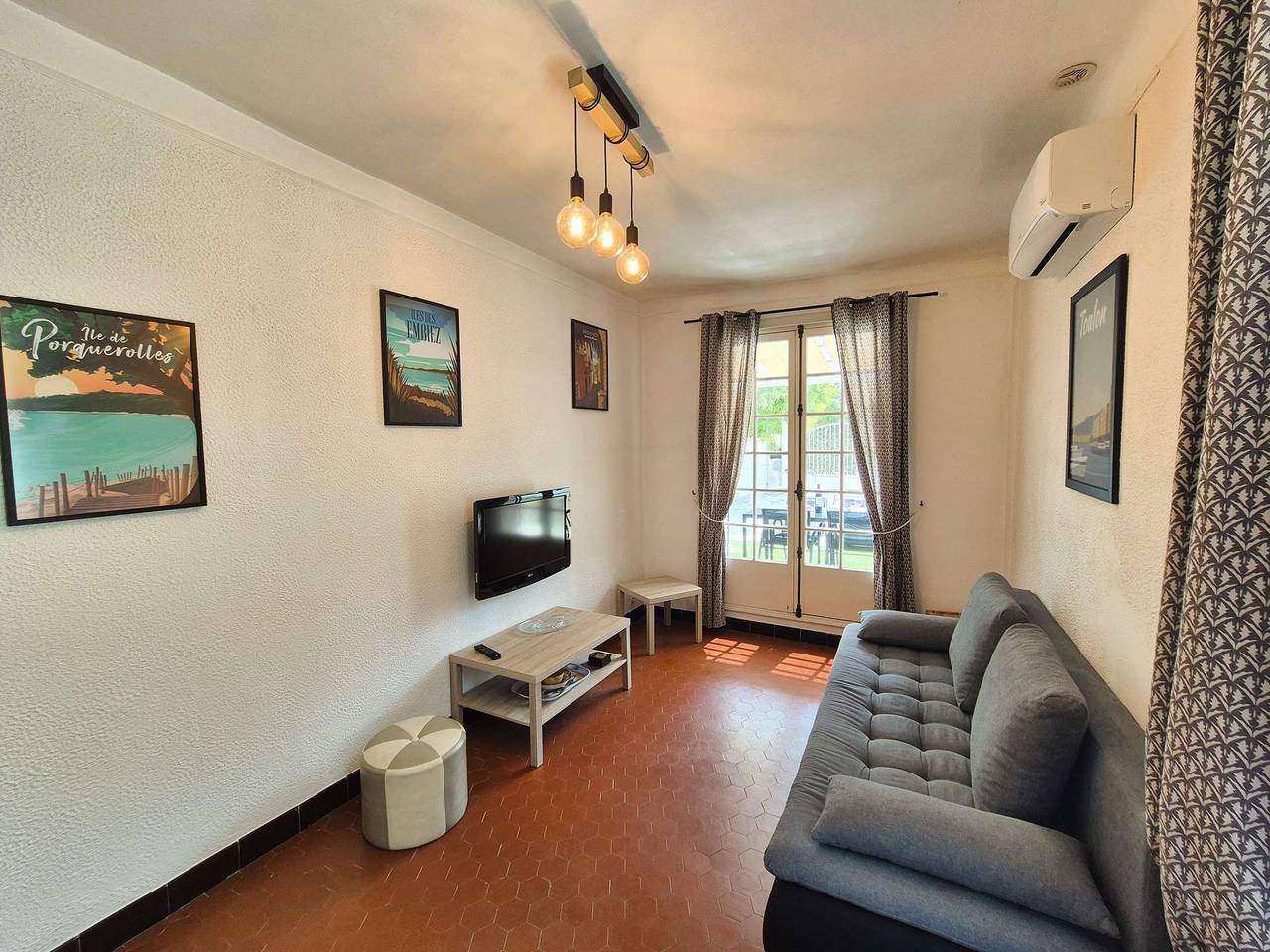 Ganze Ferienwohnung, Ferienwohnung für 5 Personen mit Garten in La Seyne-sur-Mer, Toulon Region