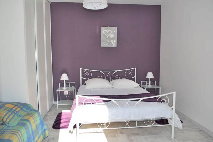 Location de vacances pour 4 personnes, avec terrasse et jardin, animaux acceptés dans Plage des Sableaux - 3