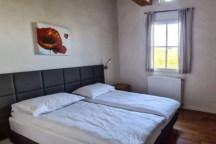 Location de vacances pour 6 personnes, avec terrasse ainsi que jardin et piscine à Lanzac - 2