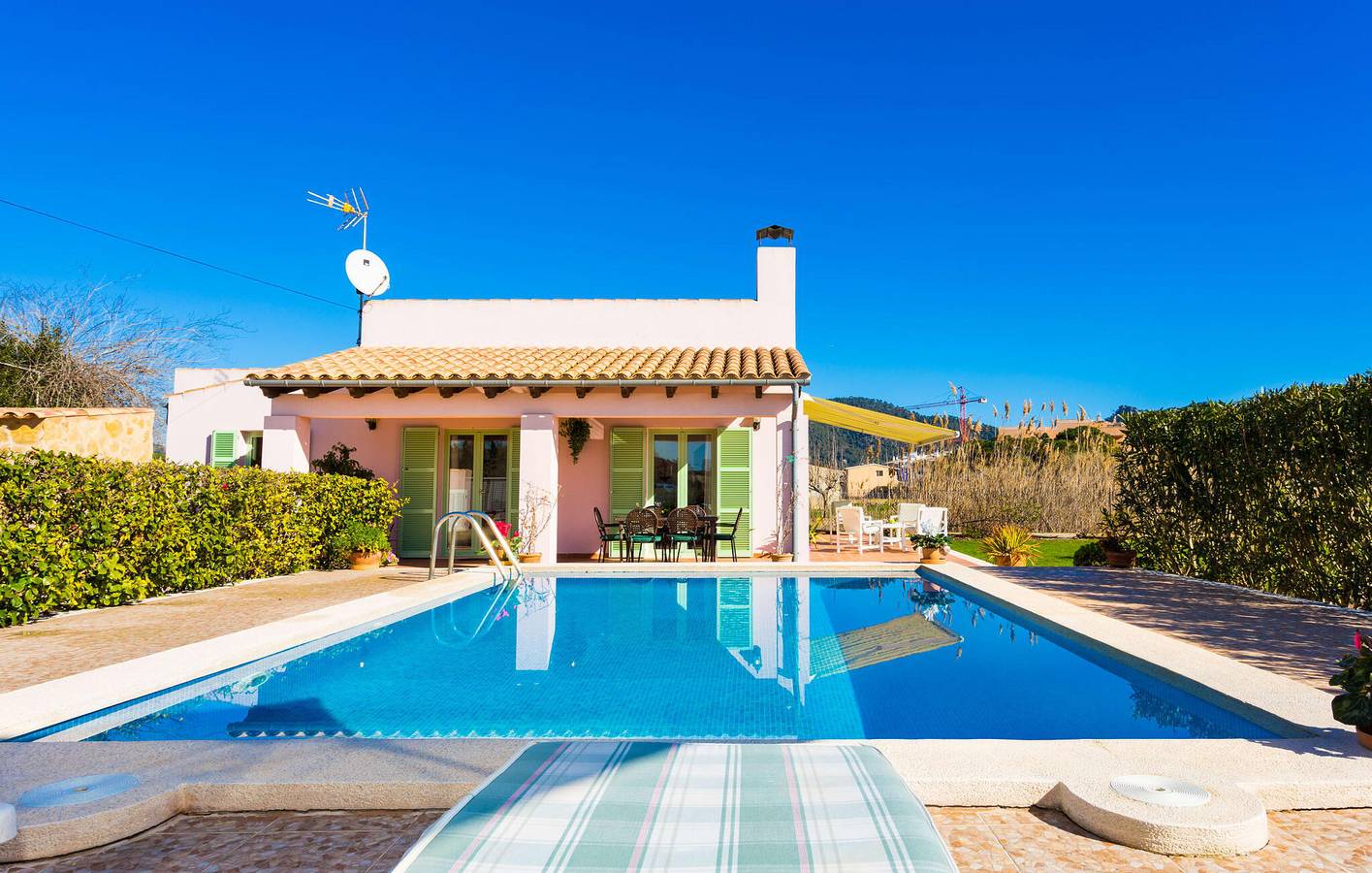 Luxuriöses Strandapartment mit Pool und Terrasse in Port Nou, Son Servera