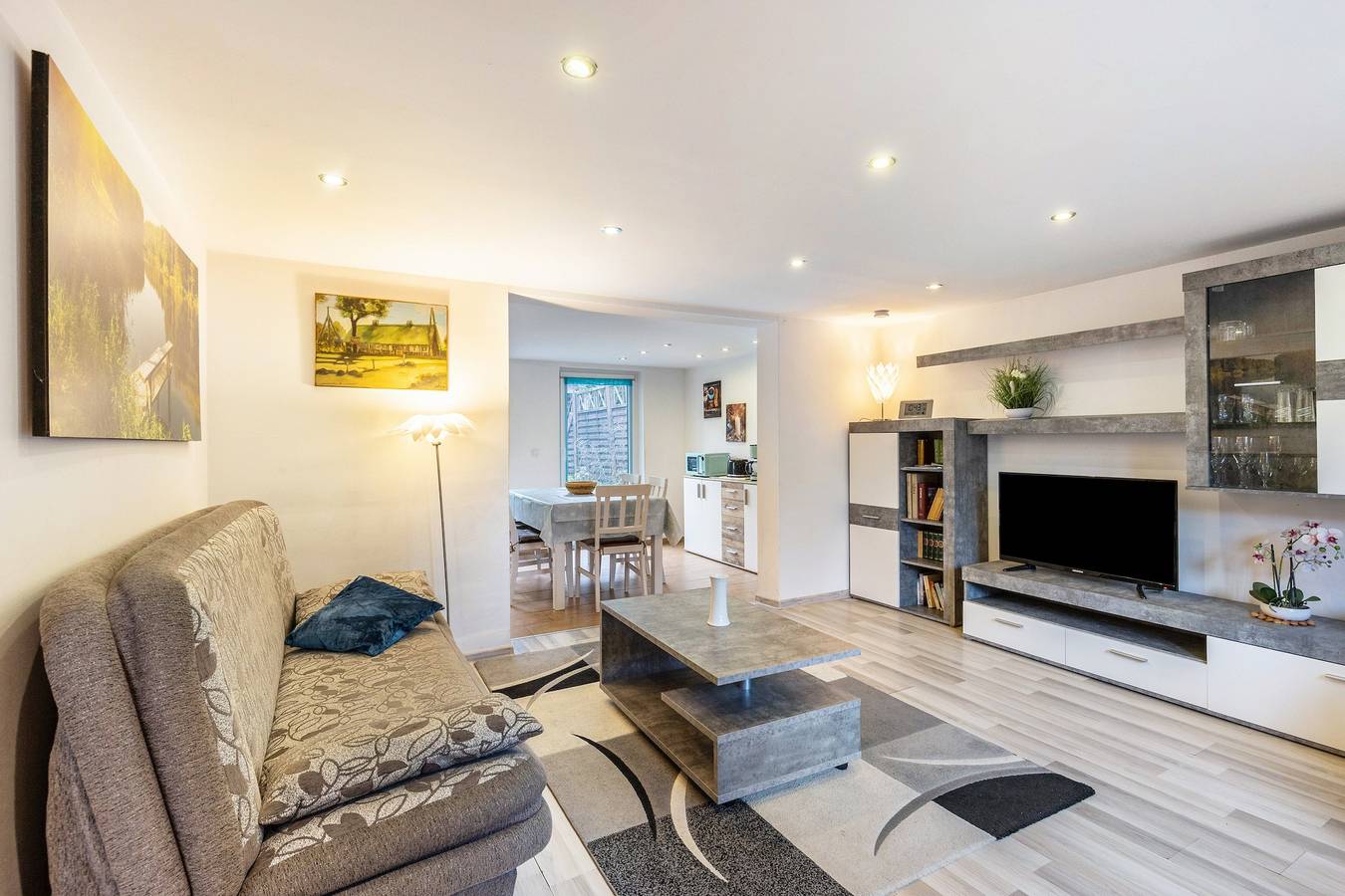 Appartement entier, Maison de vacances 'Am Reiterhof' avec terrasse privée, jardin privé et Wi-Fi in Densow, Templin