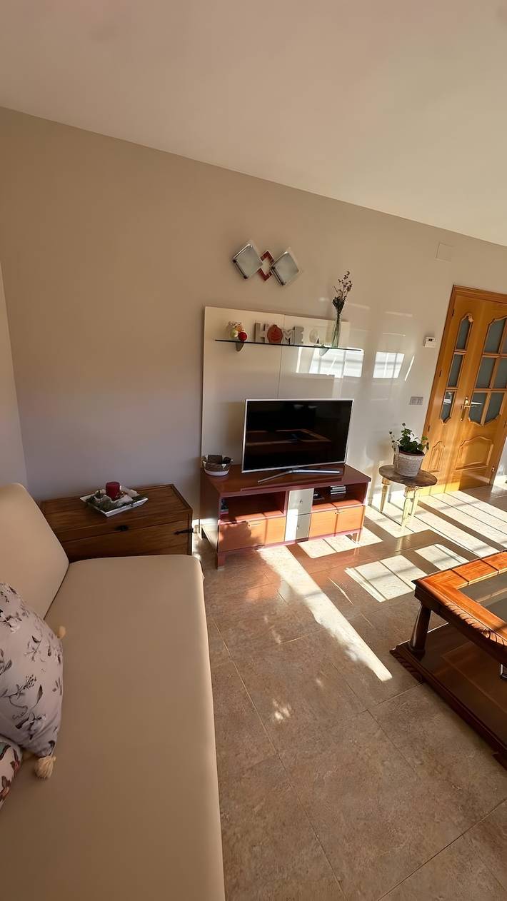 Entire apartment, Apartment 'Ca La Cabrera' with Mountain Views, Private Terrace and Wi-Fi in Alfara de Carles, Massis dels Ports