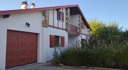 Location de vacances pour 4 personnes, avec jardin en Gironde