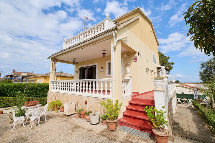 Ferienhaus für 8 Personen, mit Terrasse und Garten in Lloret de Mar - 2