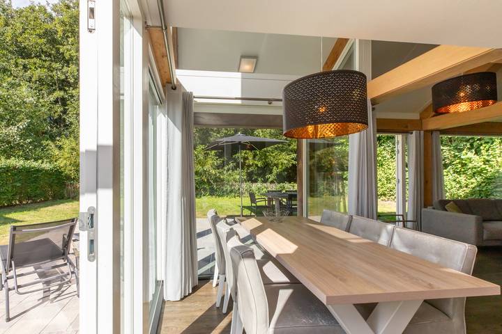 Location de vacances pour 6 personnes, avec terrasse et jardin à Renesse - 4