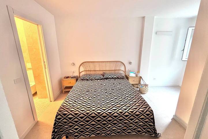 Ganze Wohnung, Bay of Saracens, renovated apartment 6 people with garden parking space in Varigotti, Finale Ligure Gemeinde