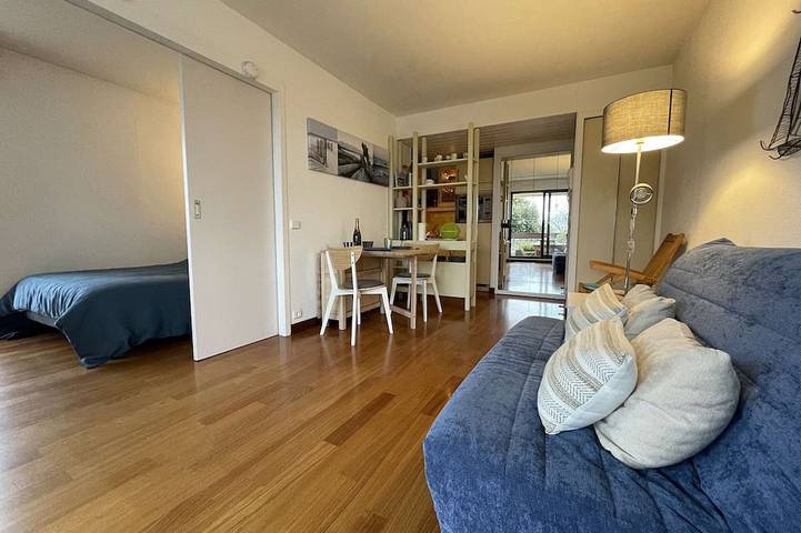 Appartamento intero, 2-room apartment - 4 sleeps in La Rochelle with pool and parking in La Rochelle, La Rochelle e dintorni