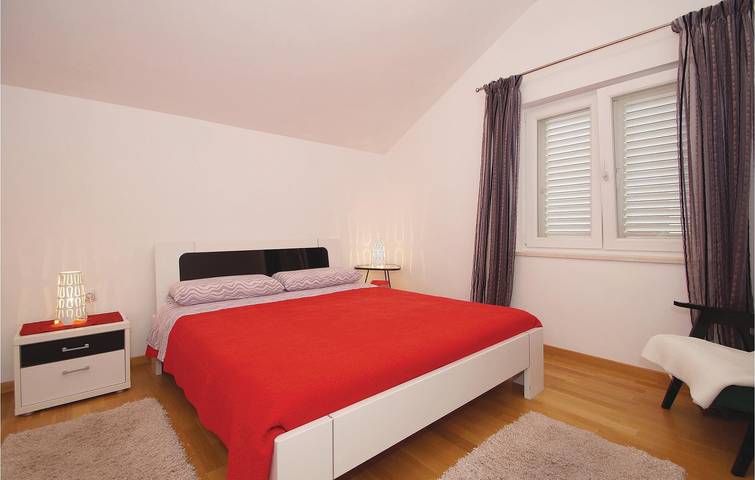 Ganze Ferienwohnung, Gemütliche Ferienwohnung mit Terrasse, WLAN und Parkplatz in Strandnähe in Račišće (Dalmatien), Korcula