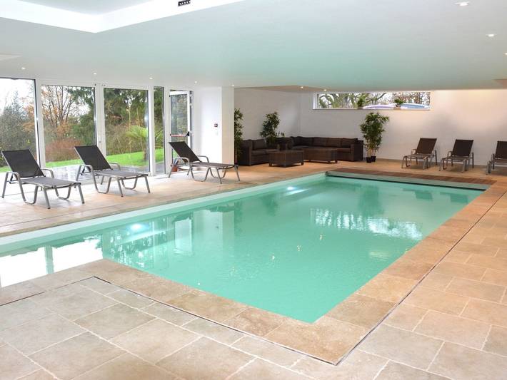 Gîte pour 11 personnes, avec balcon ainsi que piscine et sauna, adapté aux familles à Stoumont - 2