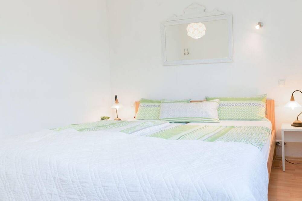 Ganze Wohnung, Ferienwohnung Katja - Fewo, Dusche oder Bad, Wc, 1Schlafraum in Blieskastel, Saarpfalz-Kreis