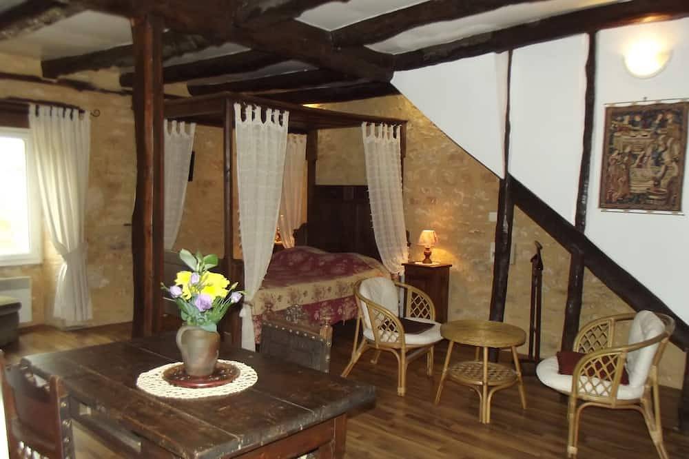Apartamento entero, Peony or downstairs bed and breakfast in Salignac-Eyvigues, Périgord Noir