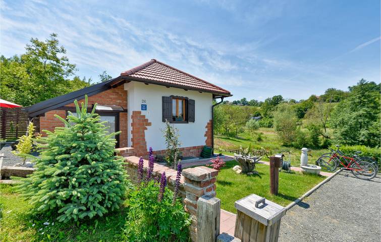 Charmante Ferienwohnung mit WLAN, Klimaanlage, Parkplatz, Terrasse und Grill in Varazdin