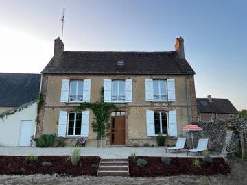 Gîte pour 9 personnes, avec jardin dans Tourouvre-au-Perche