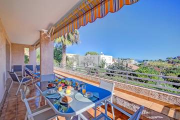 Gîte pour 4 personnes, avec terrasse et piscine dans Cap d’Antibes