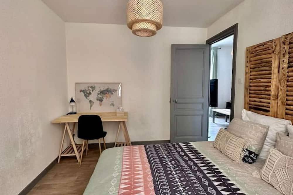 Entire apartment, Appart Cosy Avec Stationnement Gratuit sur Place in Roanne, Roanne region