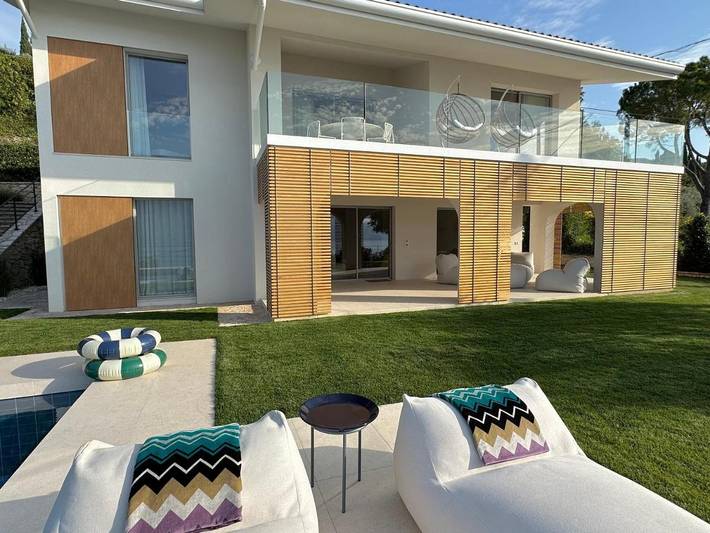 Villa für 8 Personen, mit Balkon und Terrasse sowie Garten und Pool in Torri del Benaco - 3