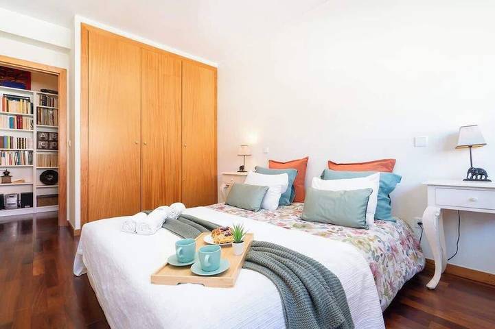 Ganze Wohnung, Spacious Retreat w Balcony in Guimarães, Braga Distrikt