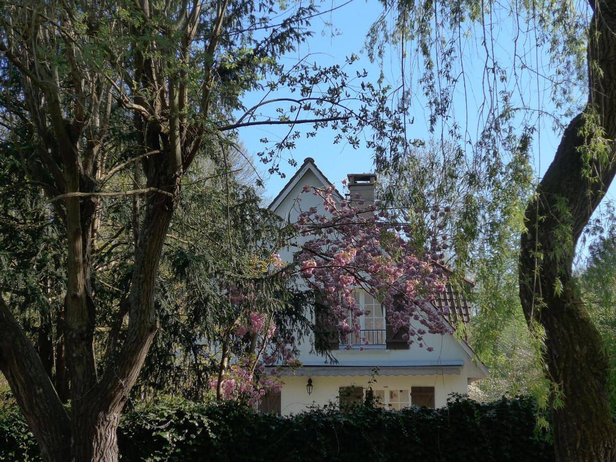 Superior Twin Room with Garden View in Orgeval, Yvelines