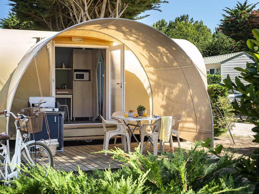 Camping La Citadelle - Tienda de campaña 4 personas - Tienda Confort - 2 dormitorios - 4 plazas sin sanitarios in Loches, Loches region