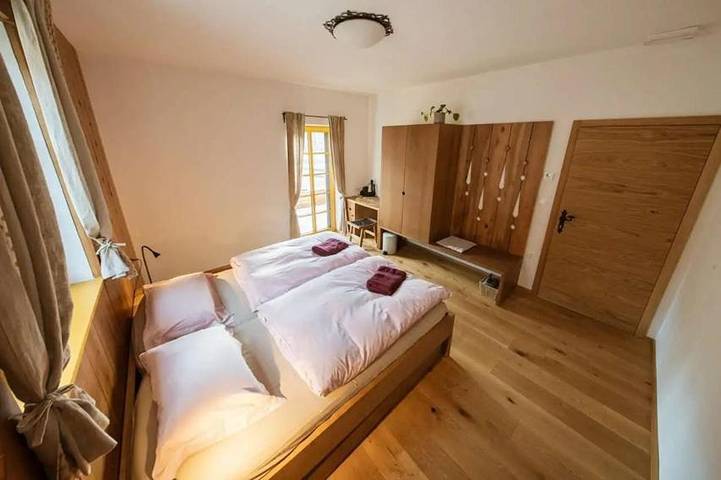 Ferienwohnung für 2 Personen, mit Balkon und Terrasse sowie Garten