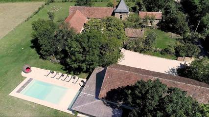 Gîte pour 18 personnes, avec jardin et balcon à Puylagarde