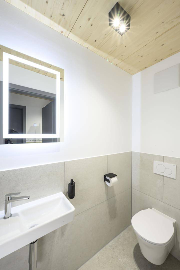 Geheel vakantieappartement, Vakantieappartement voor 6 personen met balkon in Oberammergau, Beierse Alpen