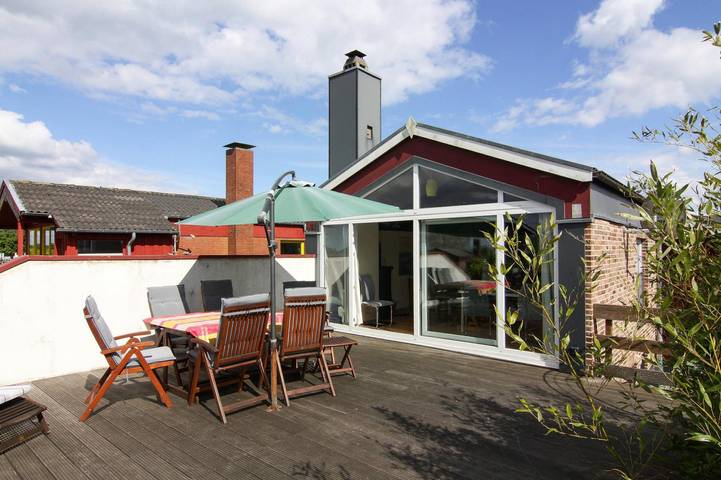 Ferienhaus für 4 Personen, mit Terrasse und Garten in Noer - 2