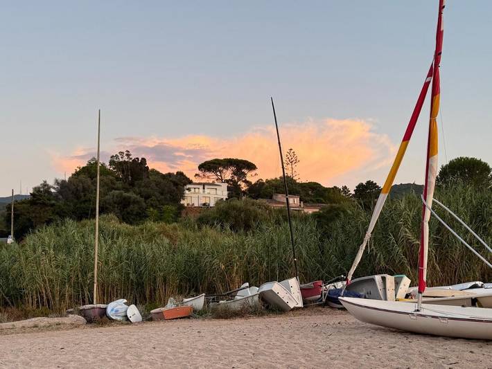 Location de vacances pour 10 personnes, avec piscine ainsi que balcon et vue dans Portigliolo - 2