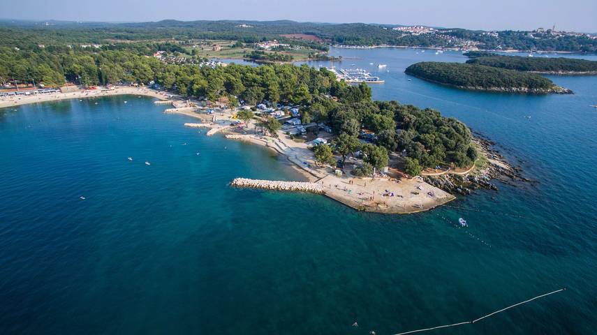 Camping für 6 Personen, mit Terrasse und Pool in Istrien