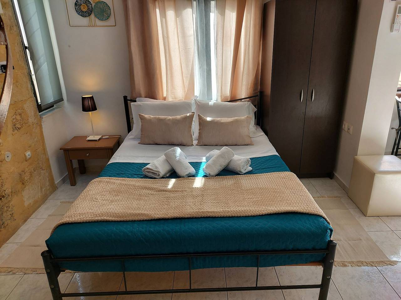 Ganze Wohnung, Ferienwohnung für 4 Personen mit Terrasse in Rethymno (Stadt), Rethymno und Umgebung