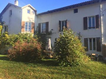 Gîte pour 4 personnes, avec terrasse à Belvis