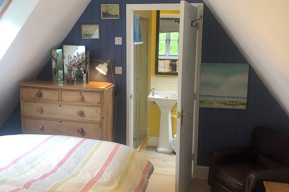 Charming cottage with fabulous views. in Wiltshire