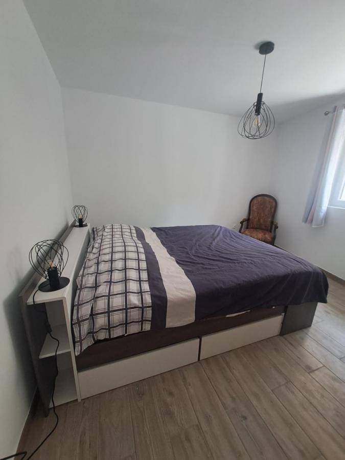 Gîte pour 4 personnes, avec vue ainsi que jardin et terrasse, animaux acceptés à Concoules - 3