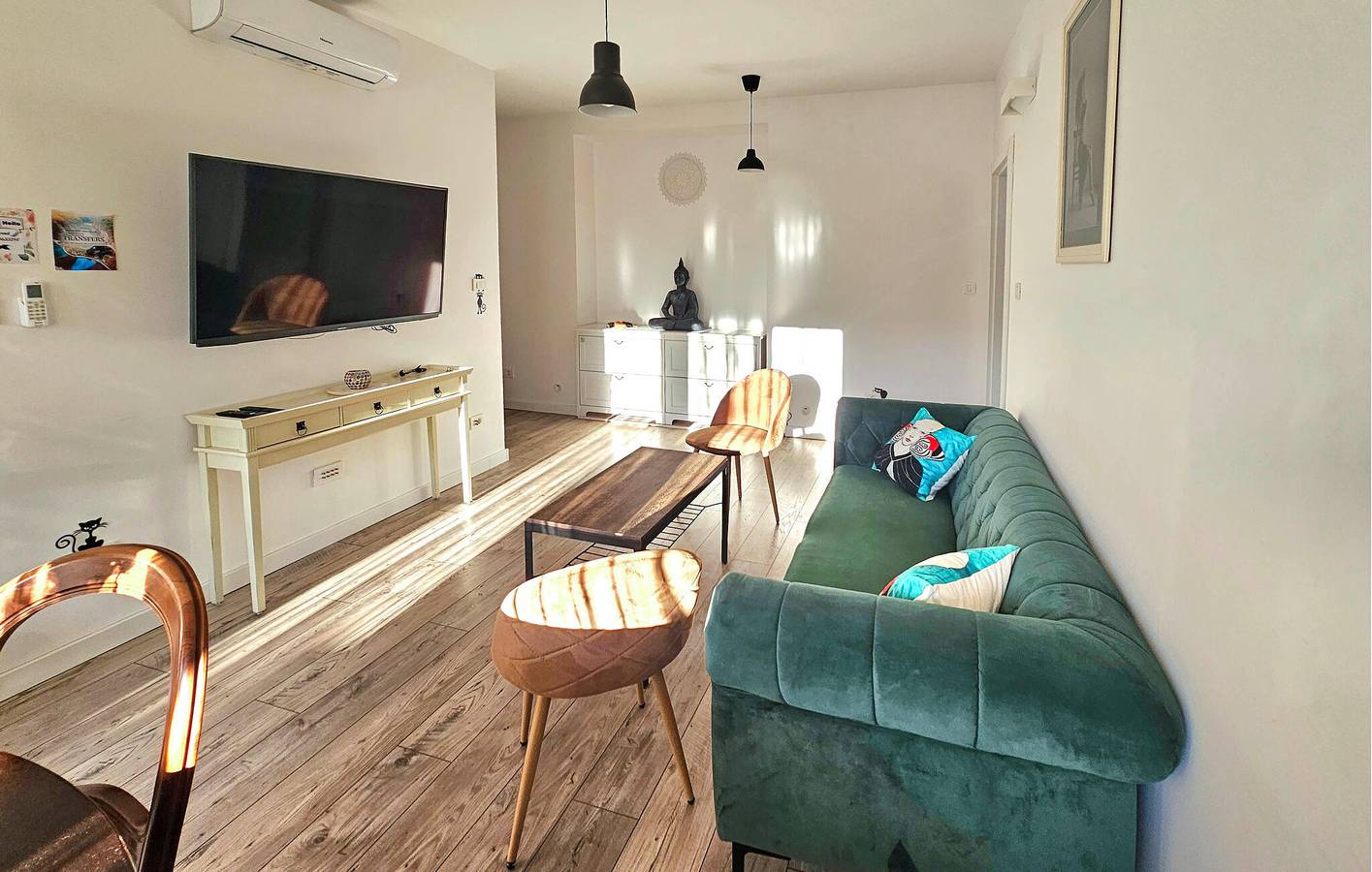 Ganze Ferienwohnung, Gemütliche 1-Zimmer-Wohnung mit Terrasse, WLAN, in der Nähe des Kineski Restoran Peking in Zagreb, Zagreb und Umgebung